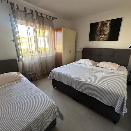 Apartments Iva Pakoštane Extérieur photo